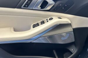 BMW X5 esikatselu 31