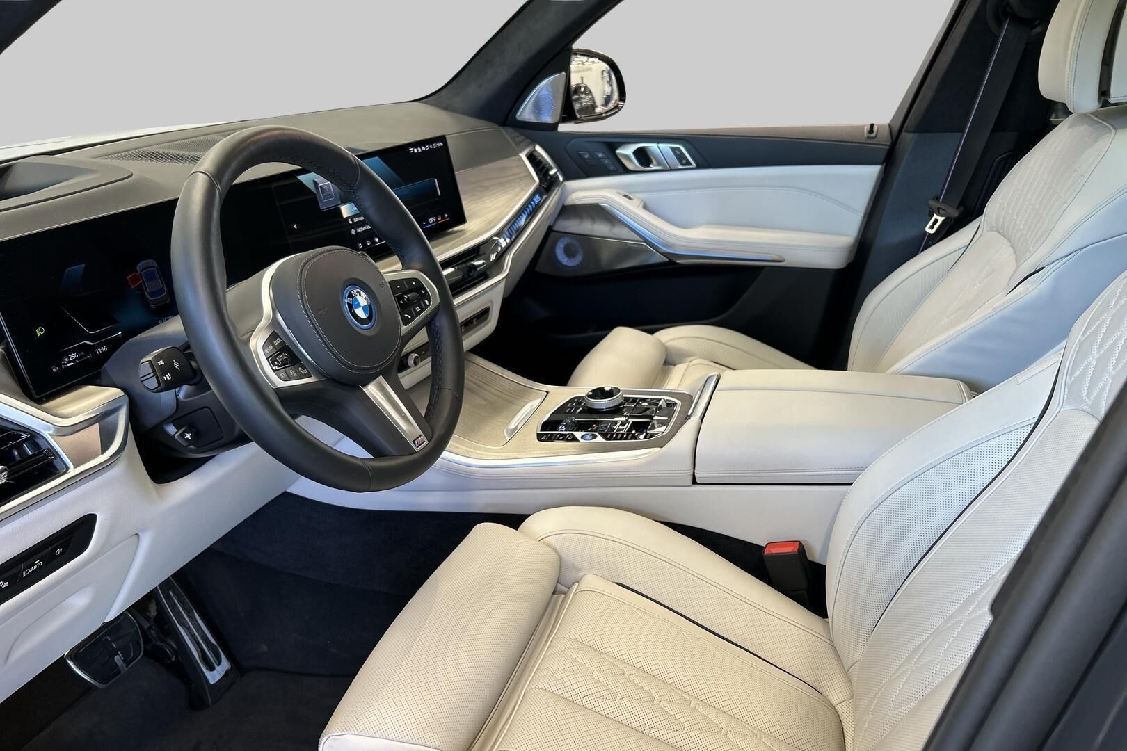 BMW X5 iso kuva 8