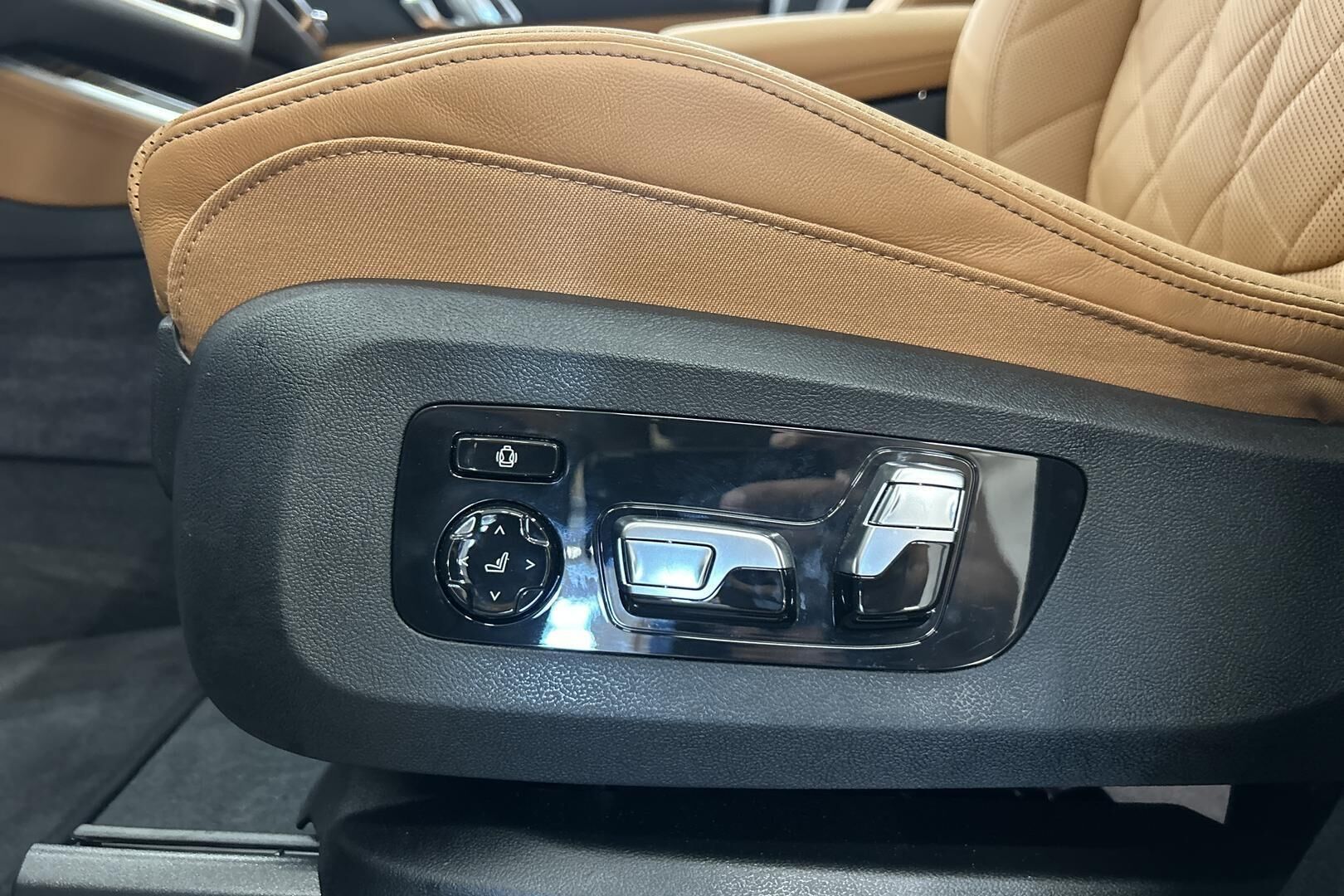 BMW X5 iso kuva 16
