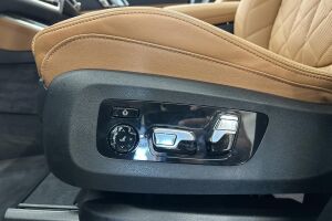 BMW X5 esikatselu 16