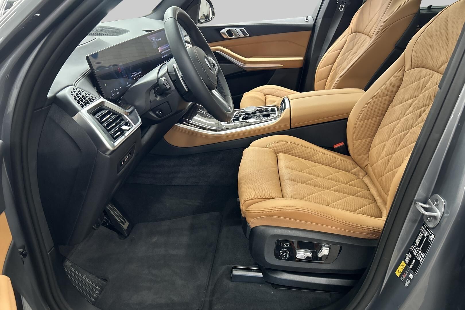 BMW X5 iso kuva 6