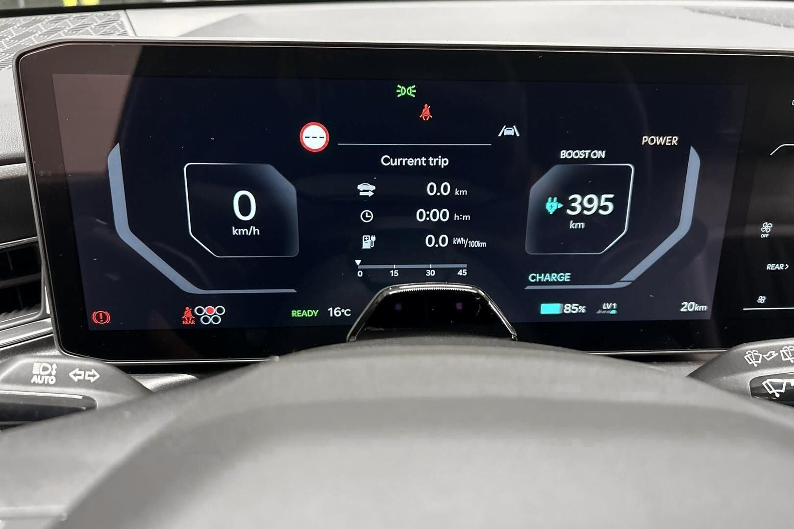 Kia EV9 iso kuva 10