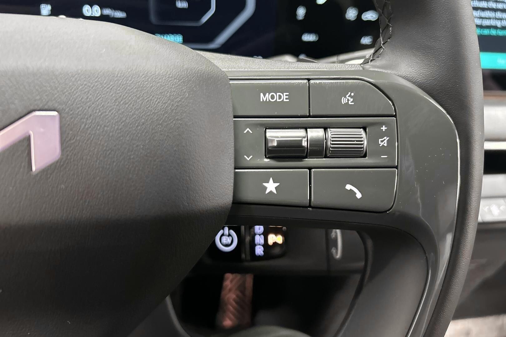 Kia EV9 iso kuva 11