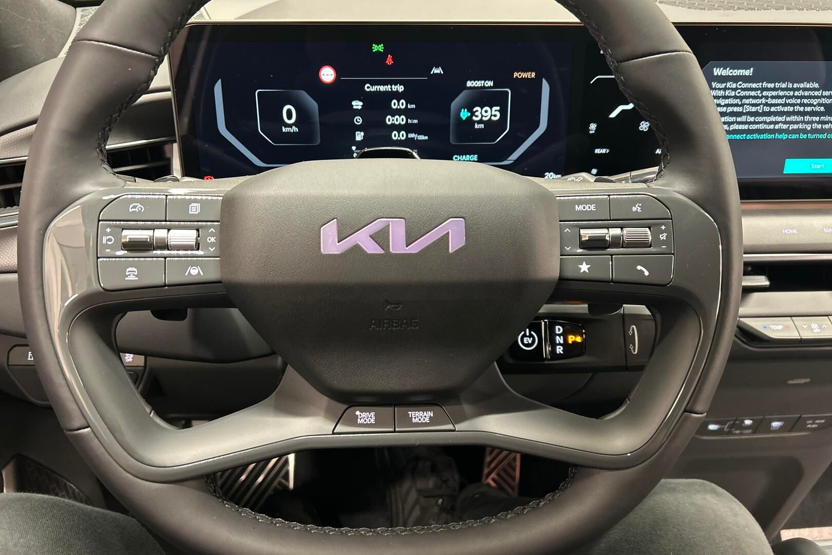 Kia EV9 iso kuva 24