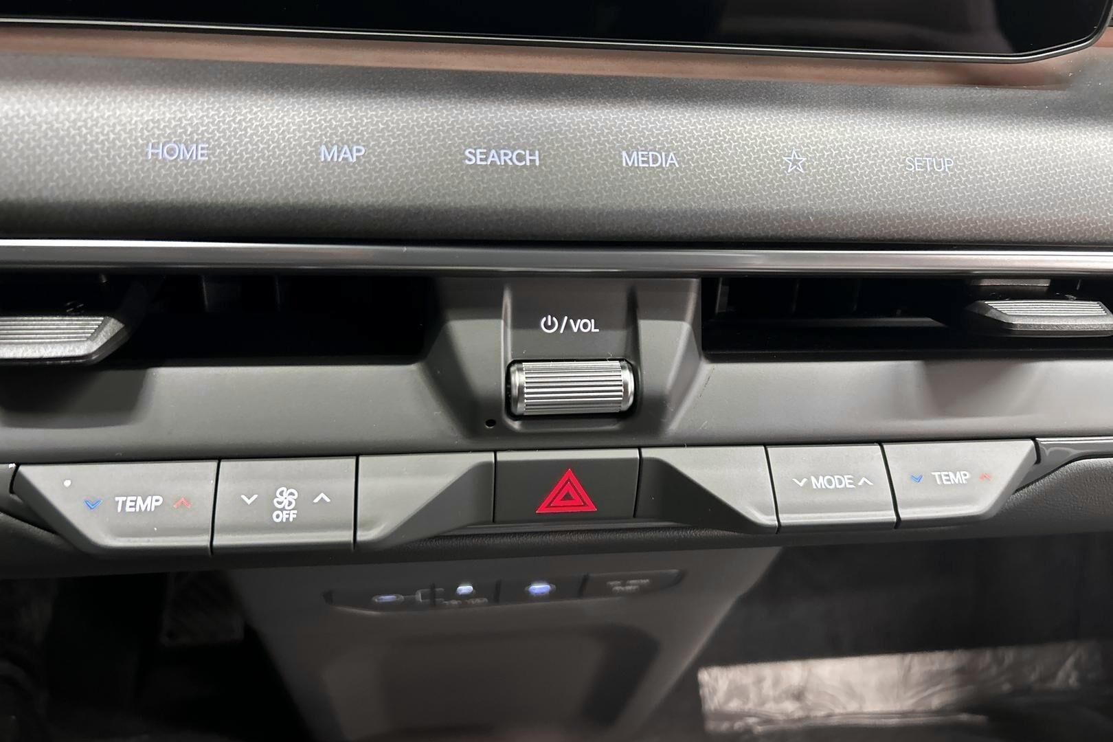 Kia EV9 iso kuva 15