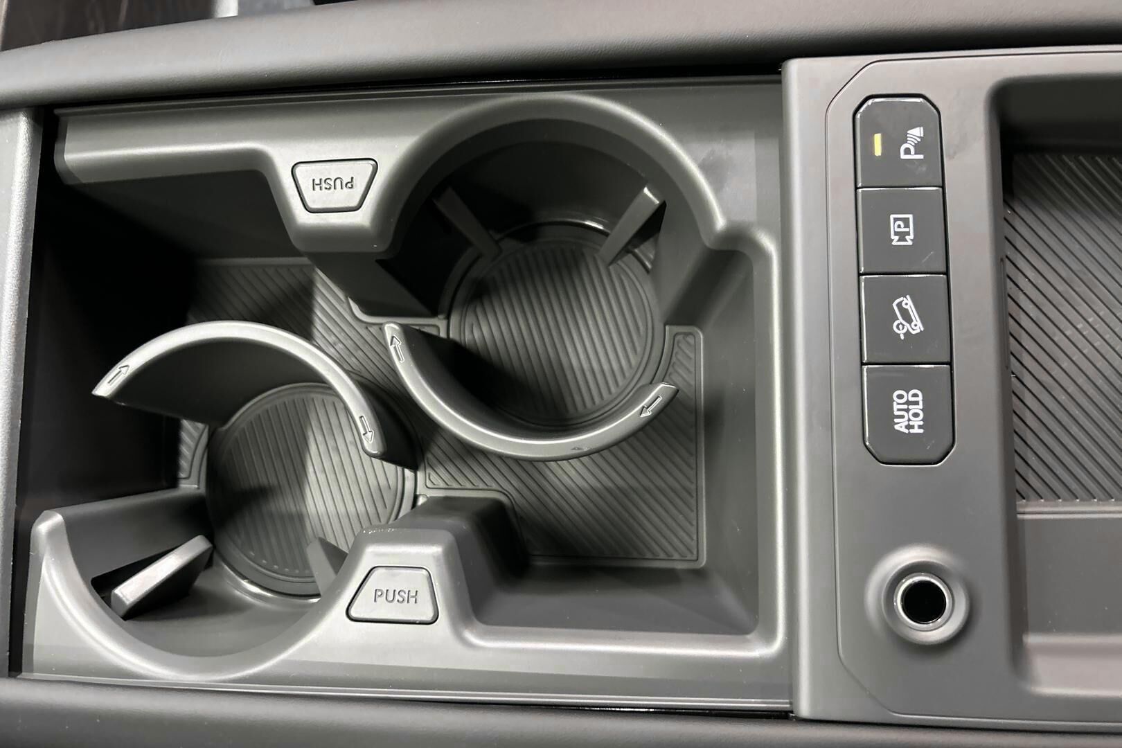 Kia EV9 iso kuva 17
