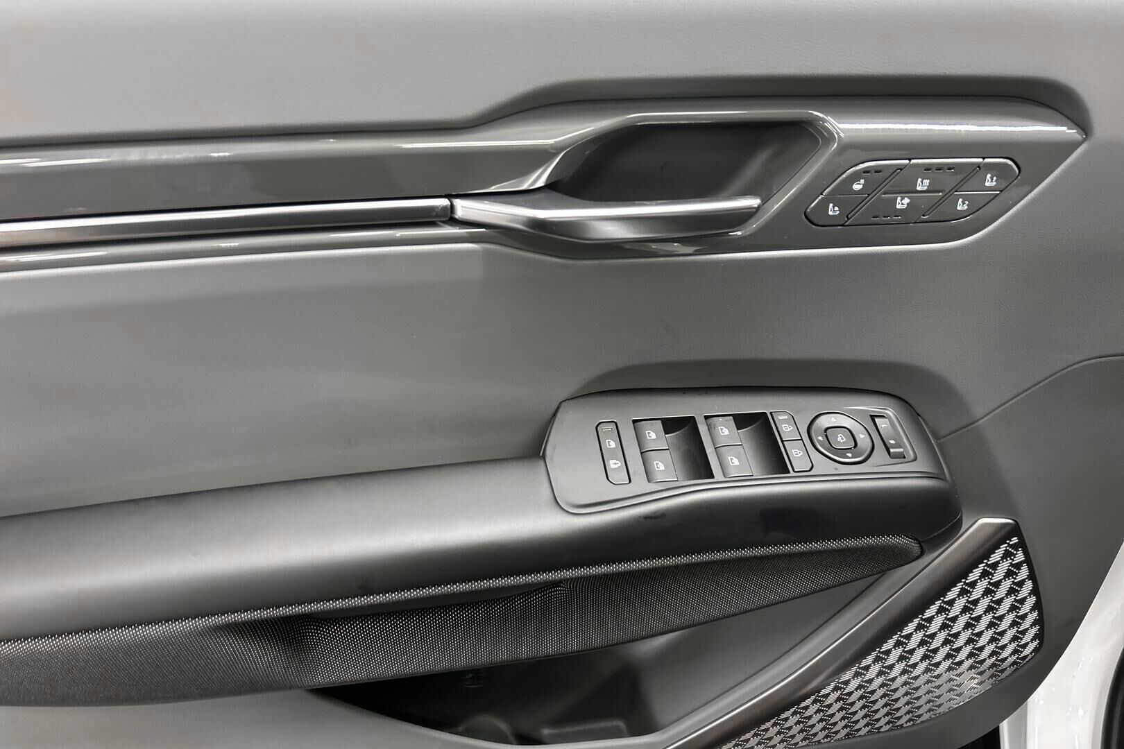 Kia EV9 iso kuva 25