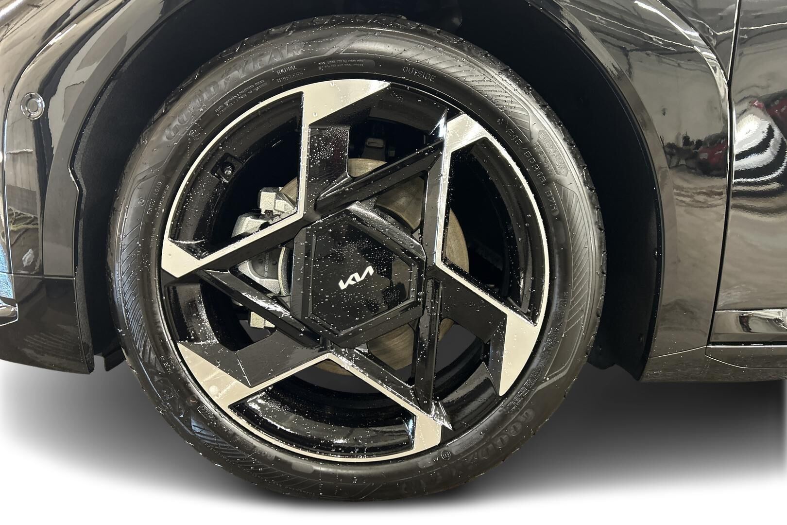 Kia EV4 iso kuva 12