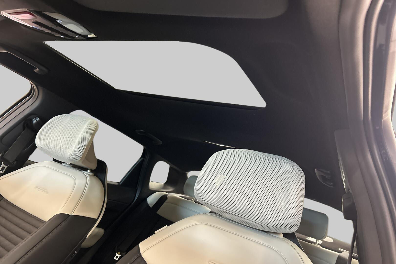 Kia EV4 iso kuva 26