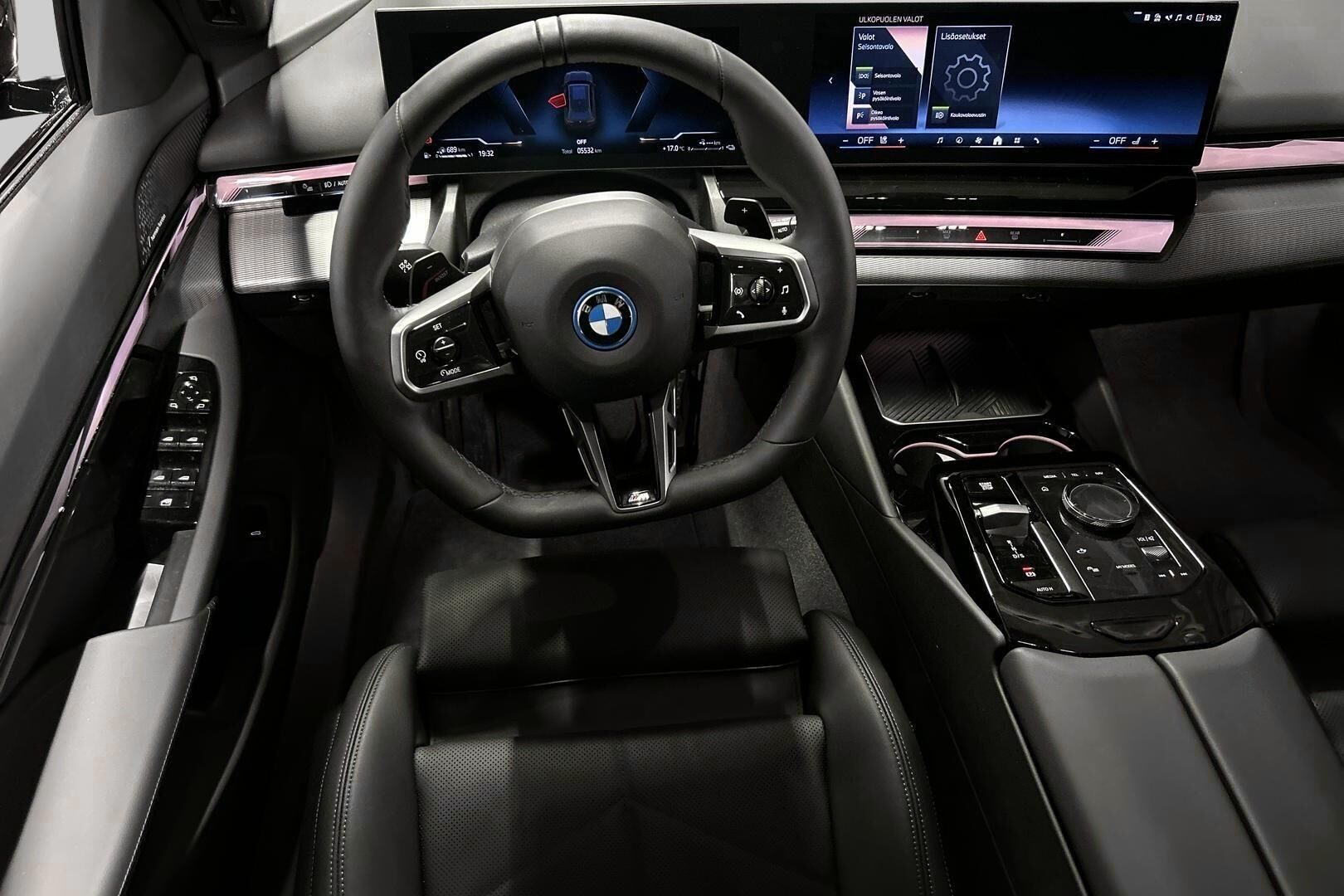 BMW 5-sarja iso kuva 32
