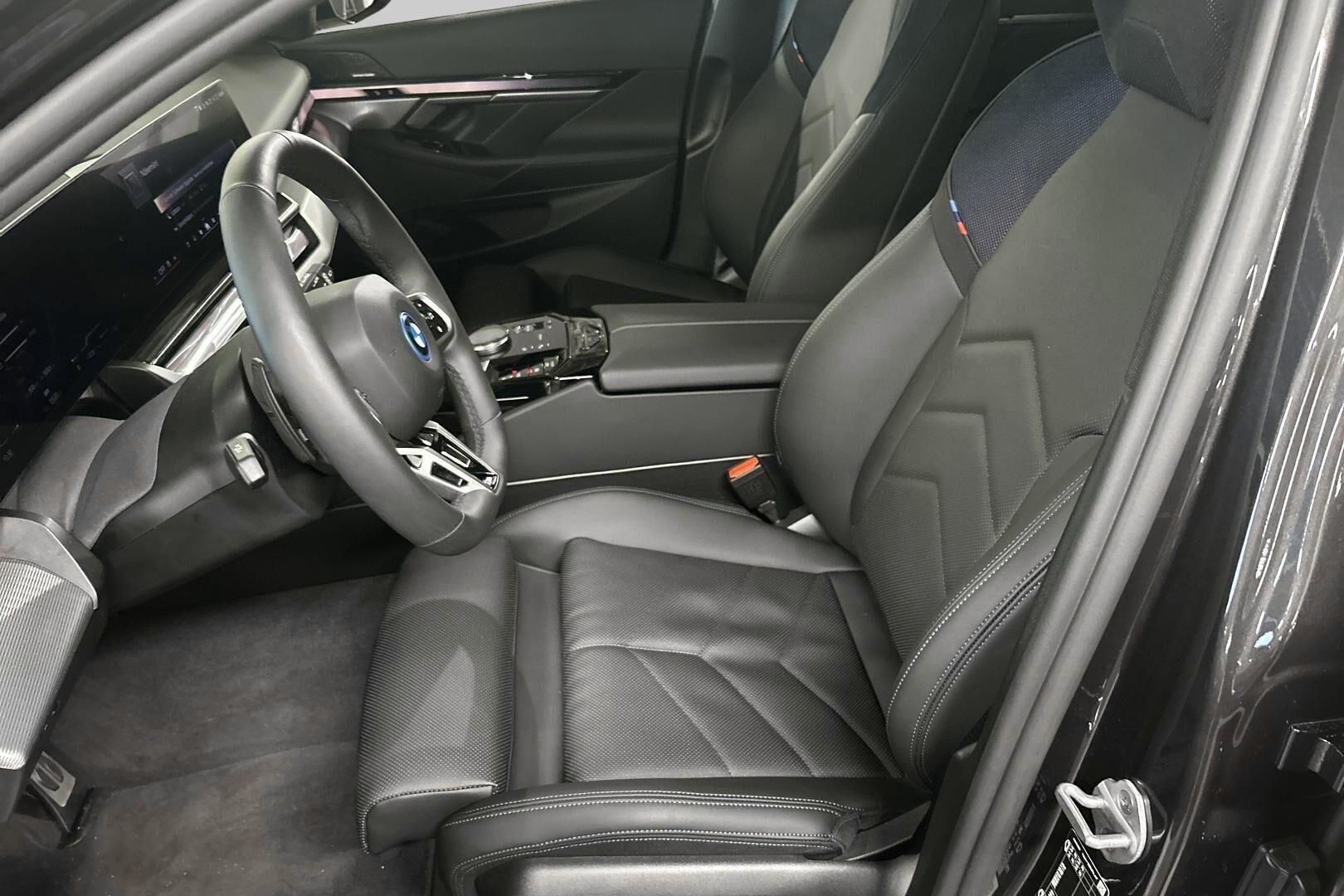 BMW 5-sarja iso kuva 7