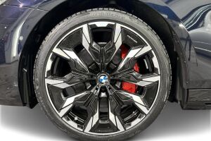 BMW i5 esikatselu 10
