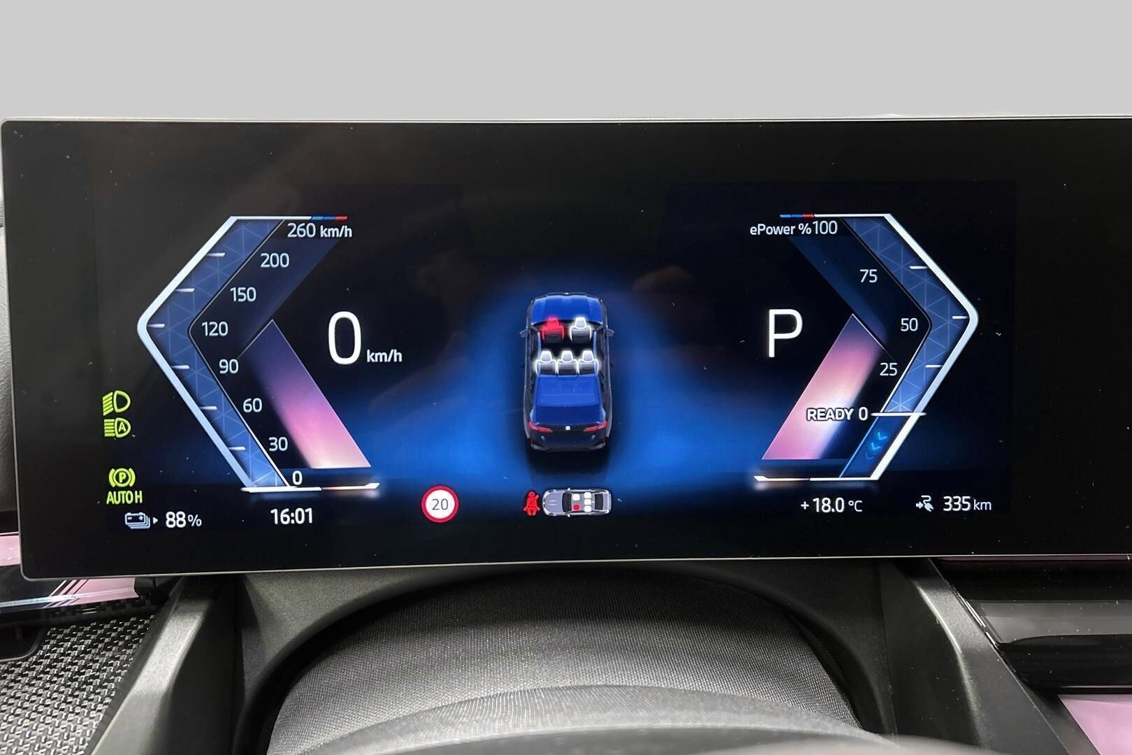 BMW i5 iso kuva 12
