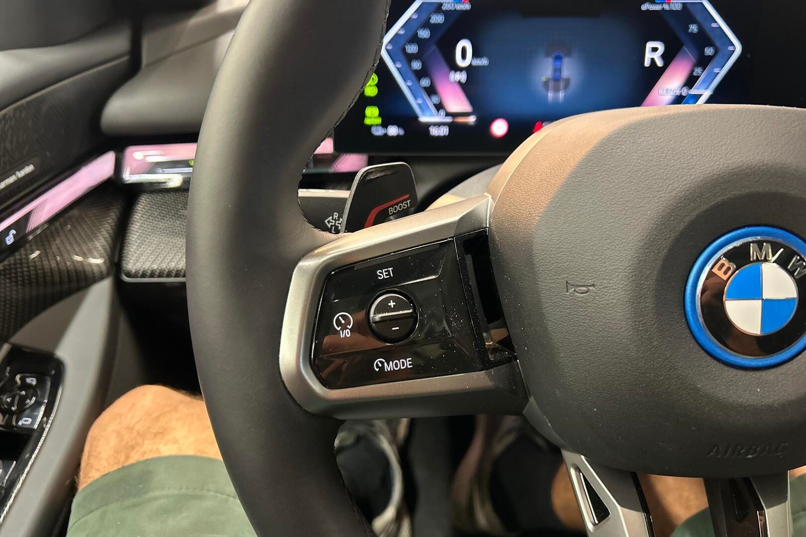 BMW i5 iso kuva 15