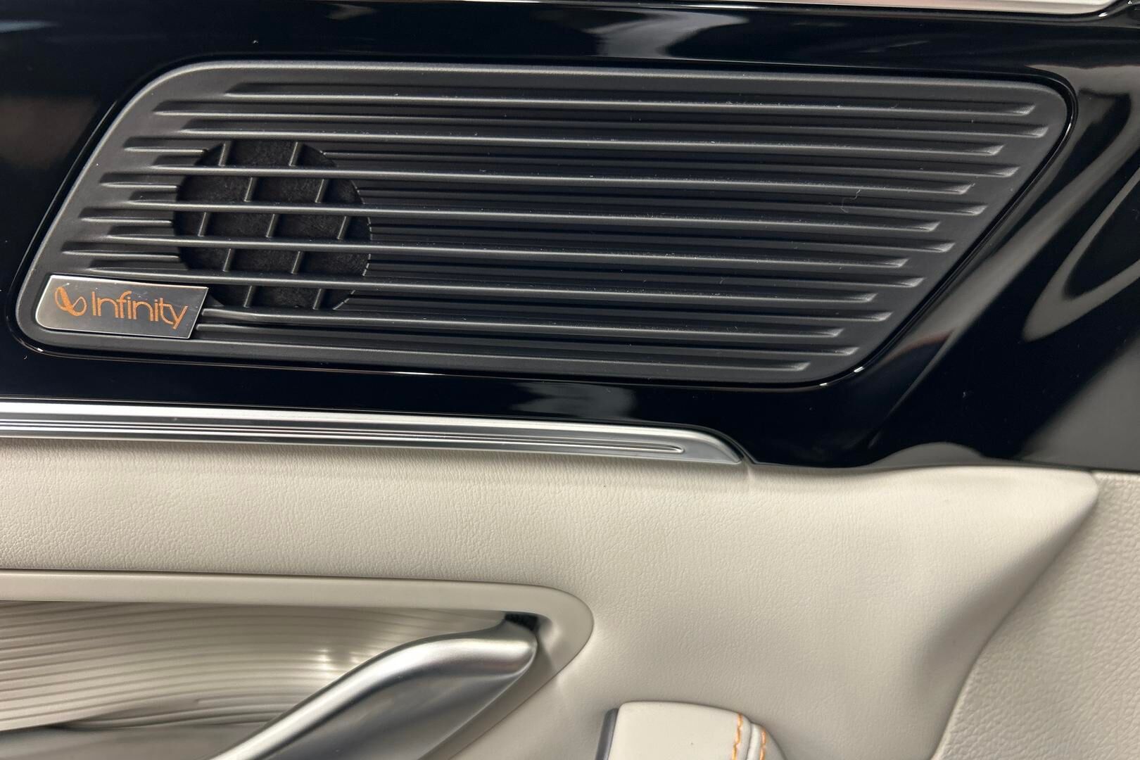BYD Seal U iso kuva 23