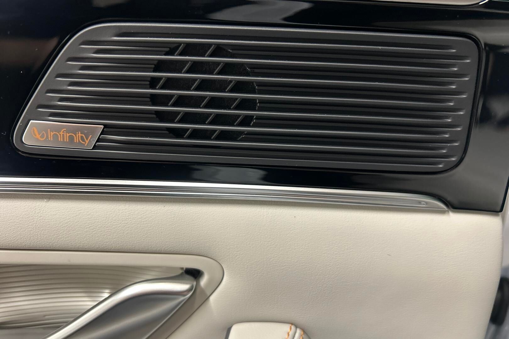 BYD Seal U iso kuva 25