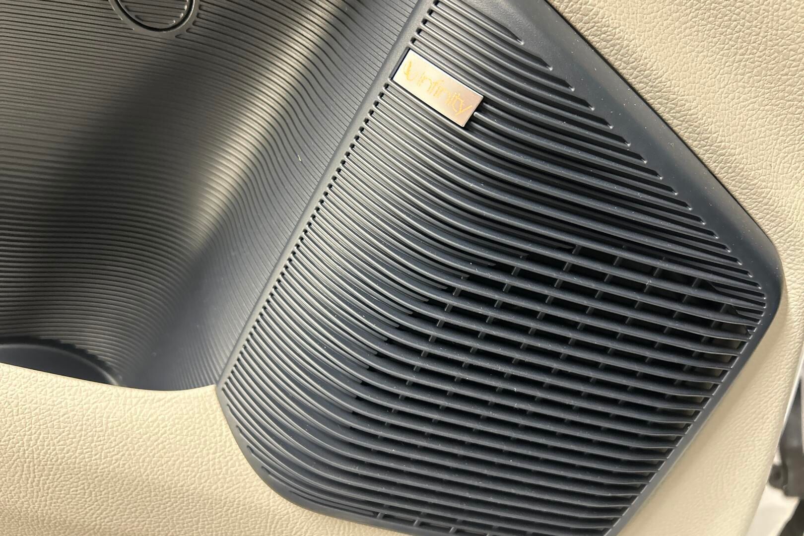 BYD Seal U iso kuva 26
