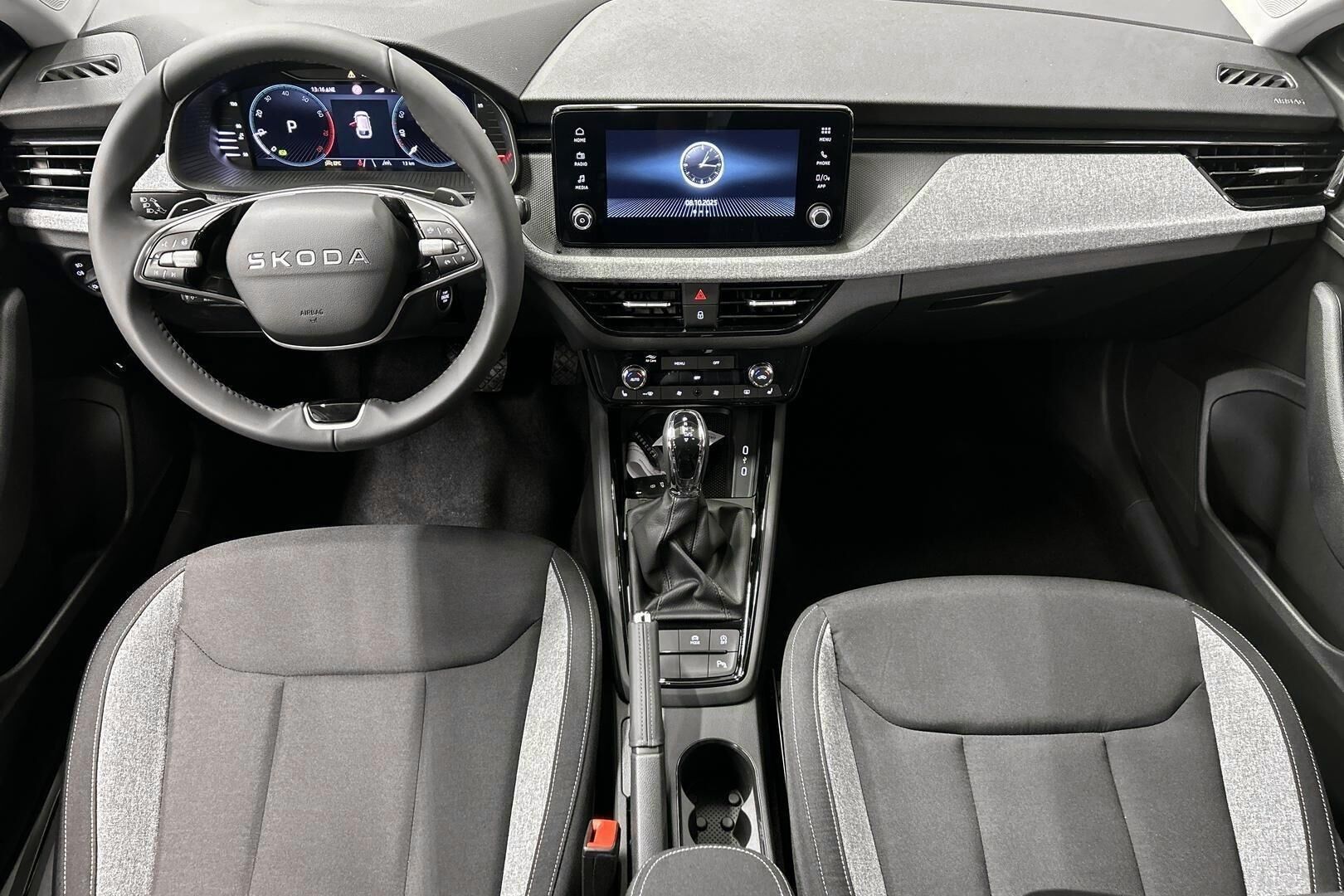 Skoda Scala iso kuva 9