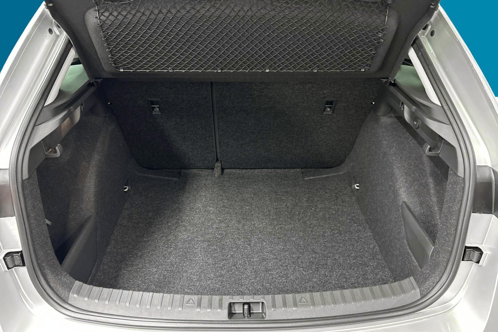 Skoda Scala iso kuva 10