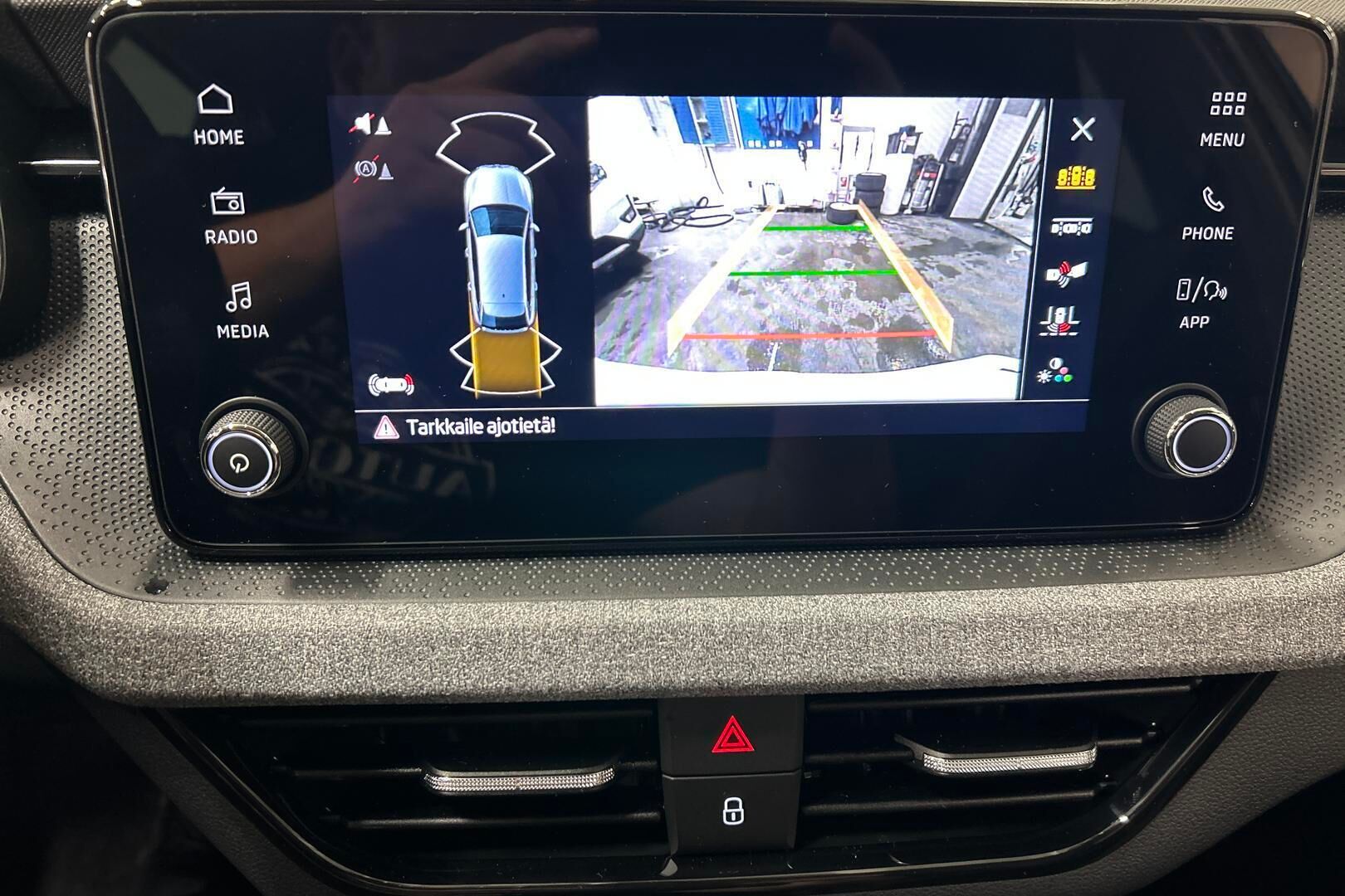Skoda Scala iso kuva 15