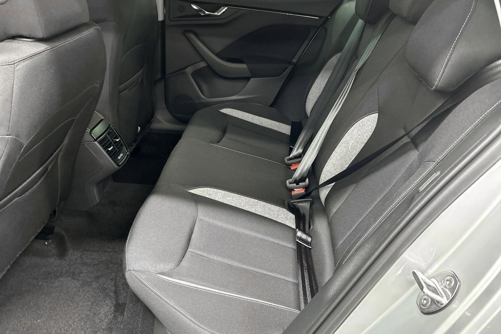 Skoda Scala iso kuva 8