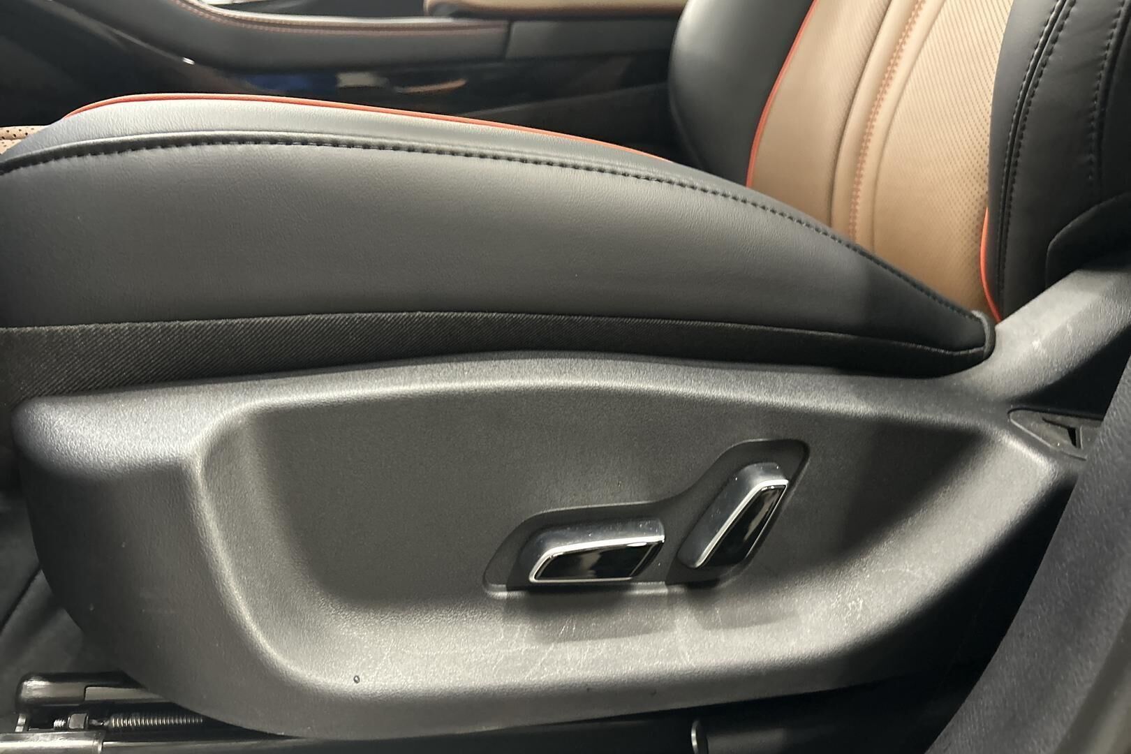 BYD Seal U DM-i iso kuva 18