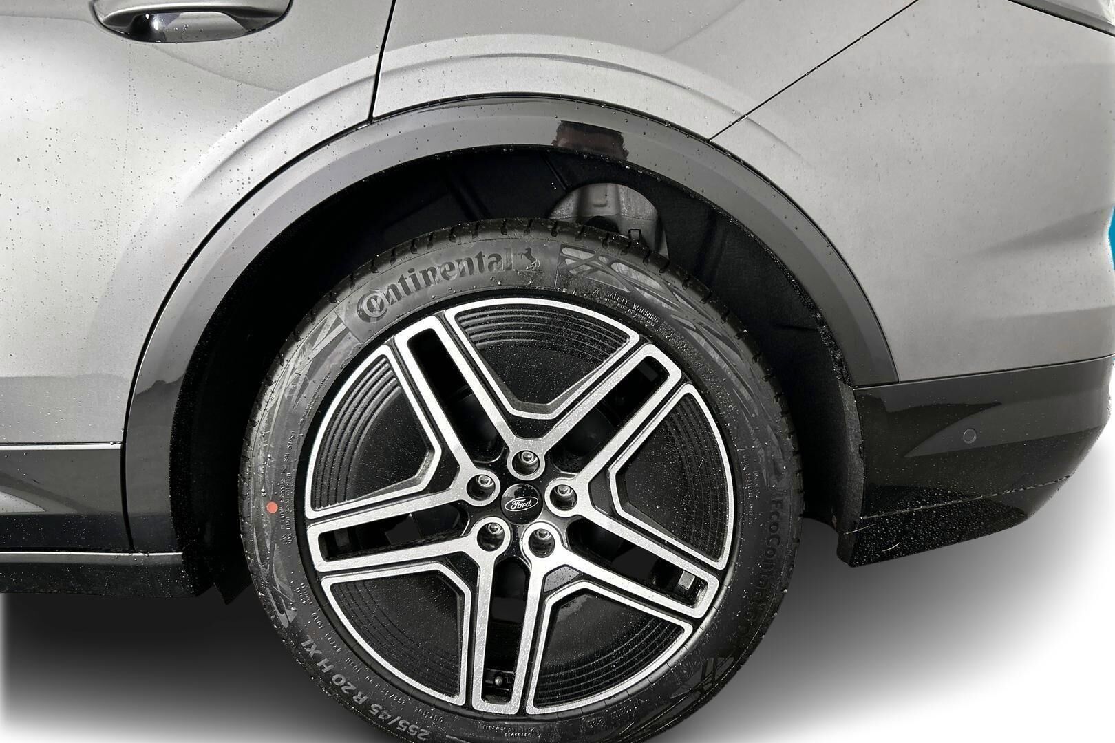 Ford Capri iso kuva 11