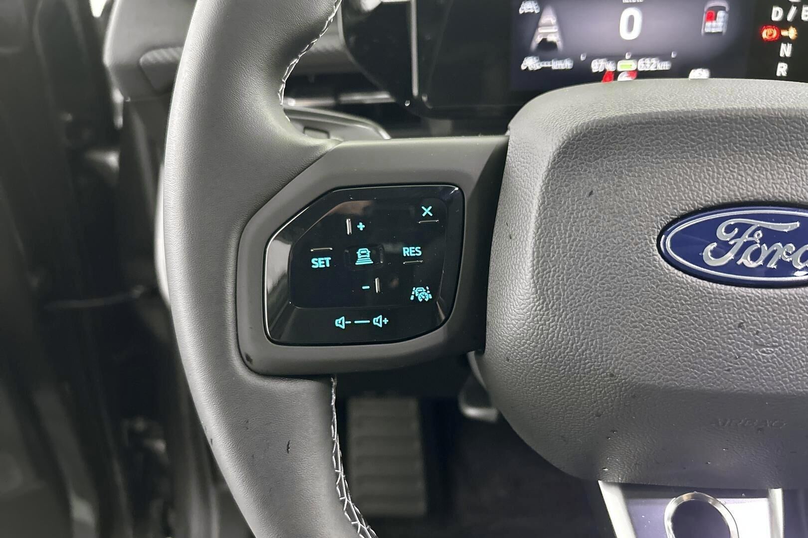 Ford Capri iso kuva 21