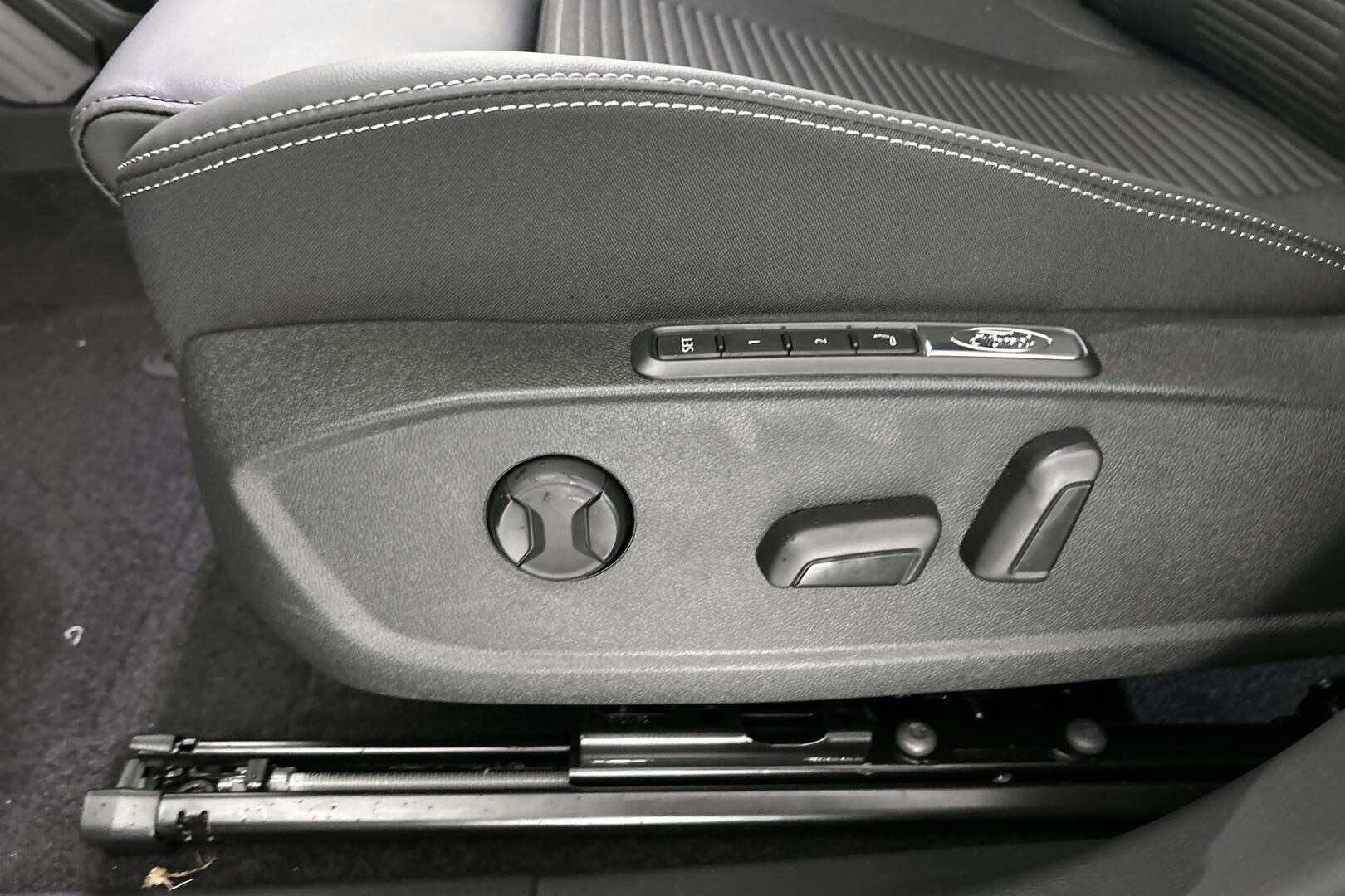 Ford Capri iso kuva 24