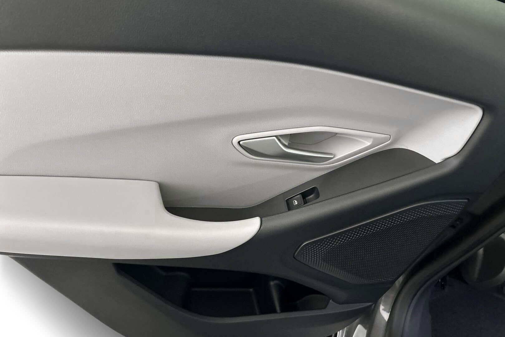 Ford Capri iso kuva 25