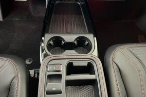 Ford Mustang Mach-E esikatselu 21