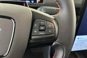 Ford Mustang Mach-E esikatselu 25