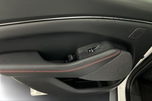 Ford Mustang Mach-E esikatselu 31