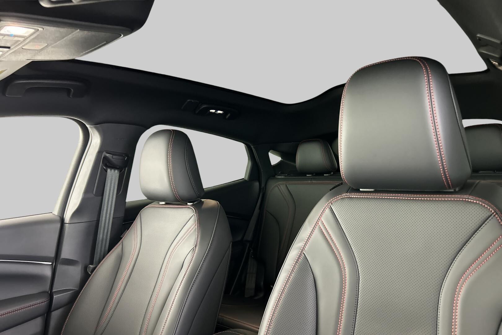 Ford Mustang Mach-E iso kuva 33