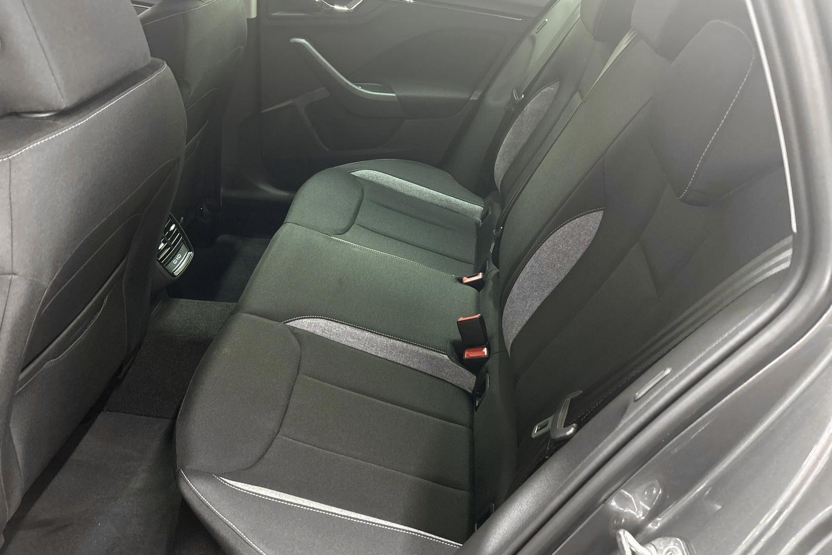 Skoda Scala iso kuva 9