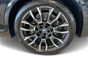 BMW X5 esikatselu 12