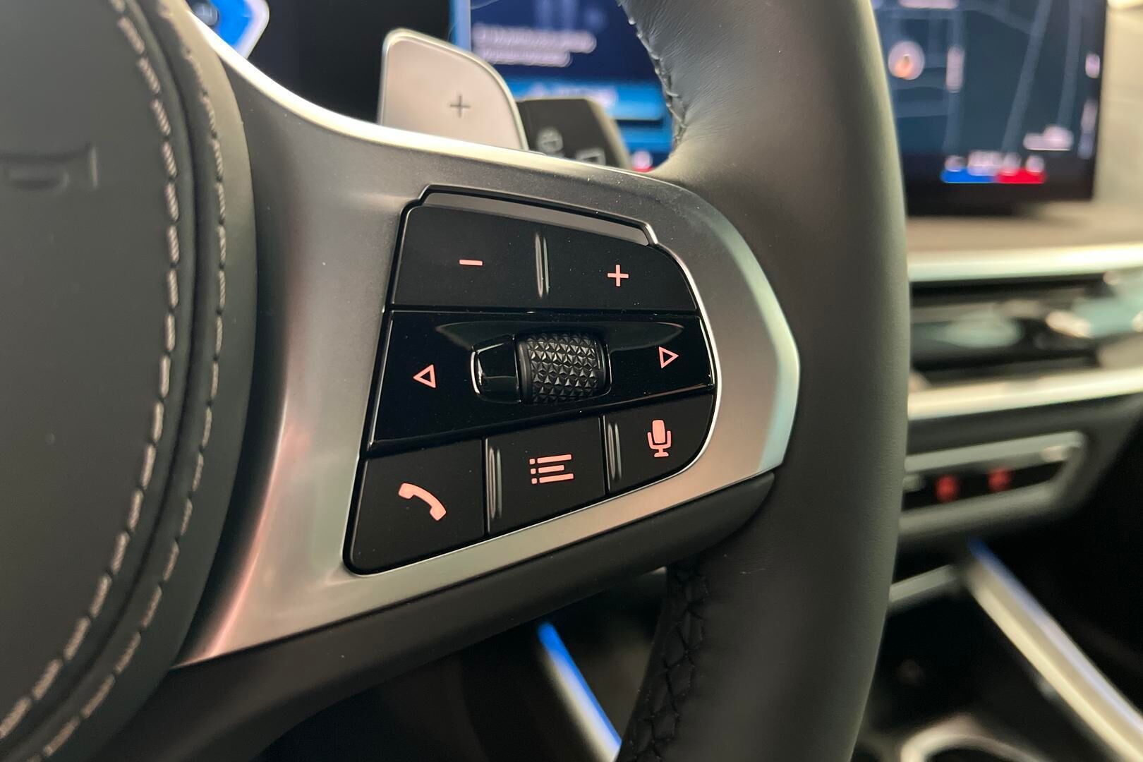 BMW X5 iso kuva 17