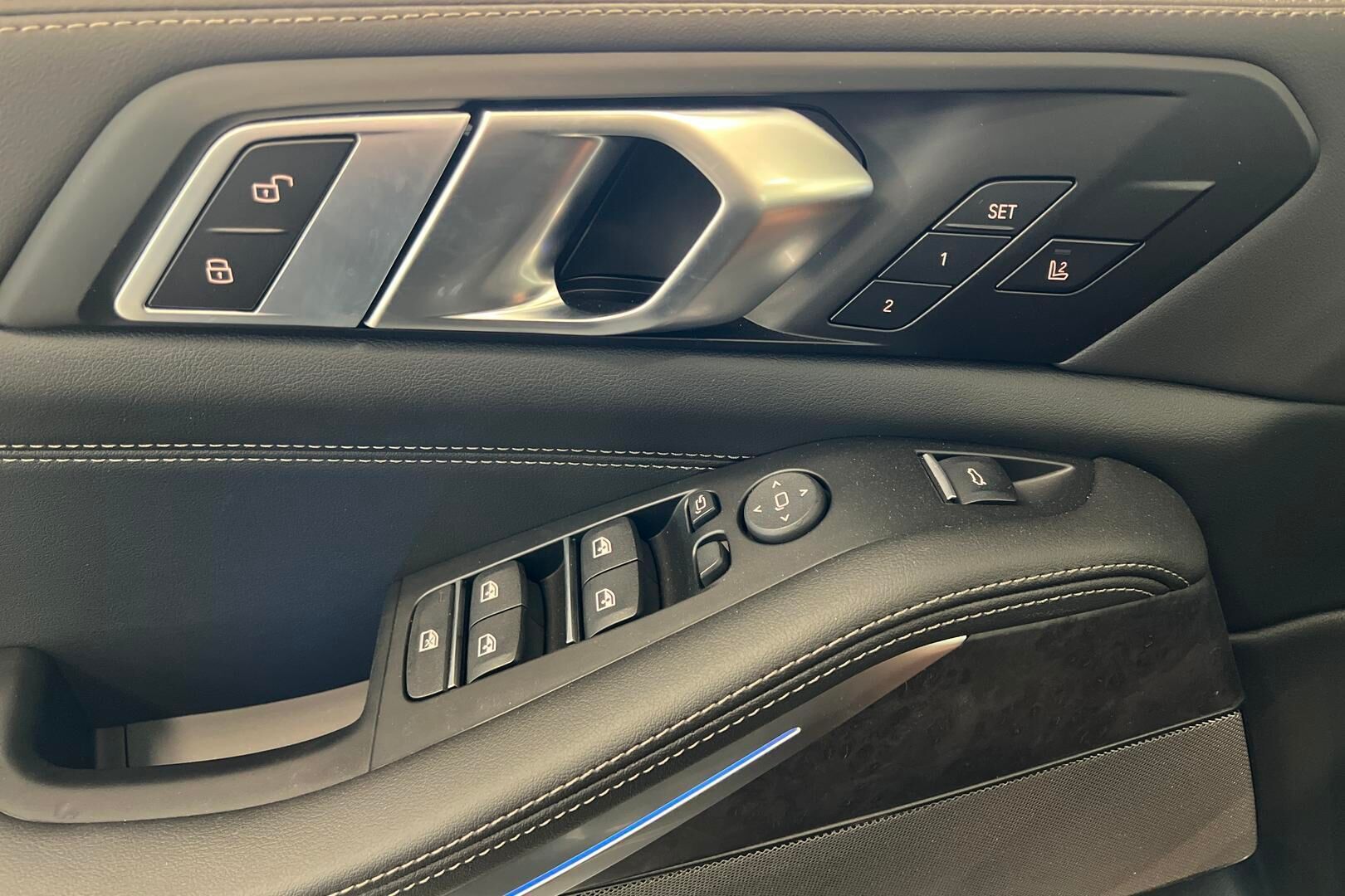 BMW X5 iso kuva 18