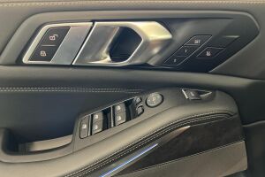 BMW X5 esikatselu 18