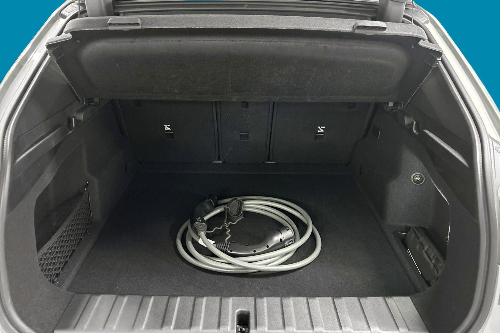 BMW iX2 iso kuva 11