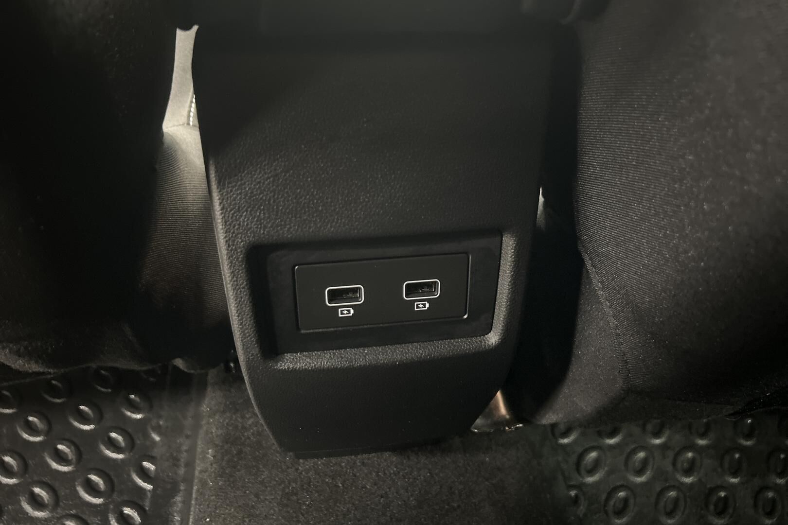Dacia Duster iso kuva 20