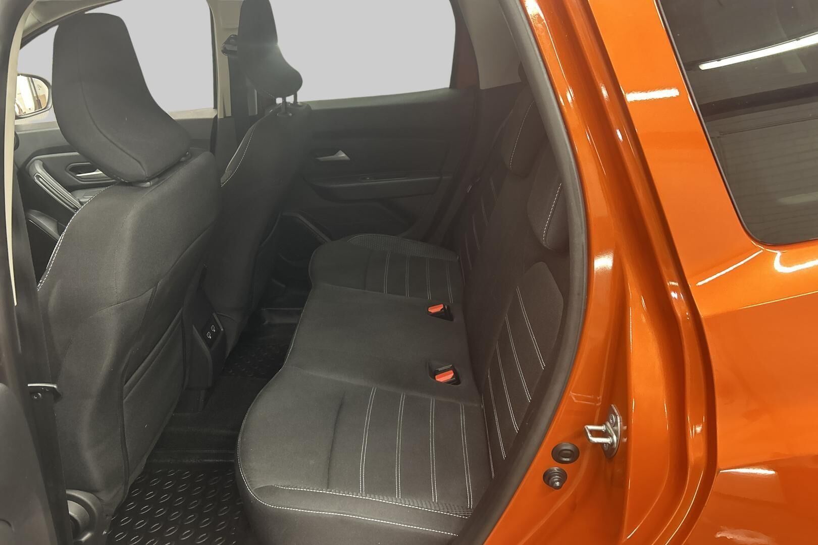Dacia Duster iso kuva 9