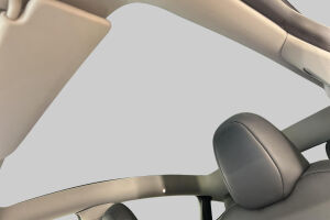 Tesla Model Y esikatselu 14