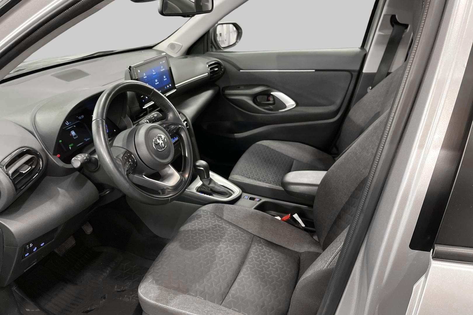 Toyota Yaris Cross iso kuva 8