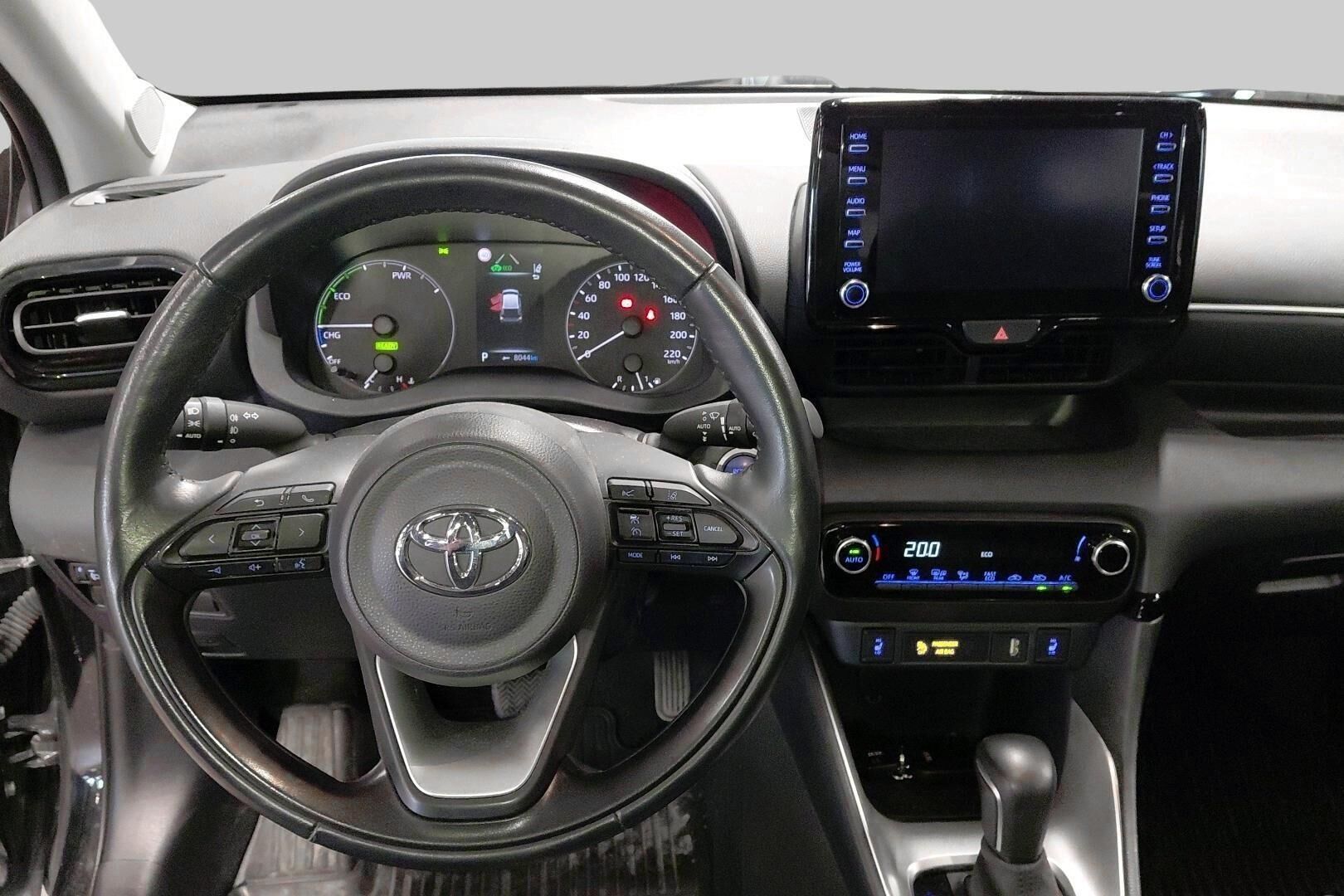 Toyota Yaris iso kuva 2