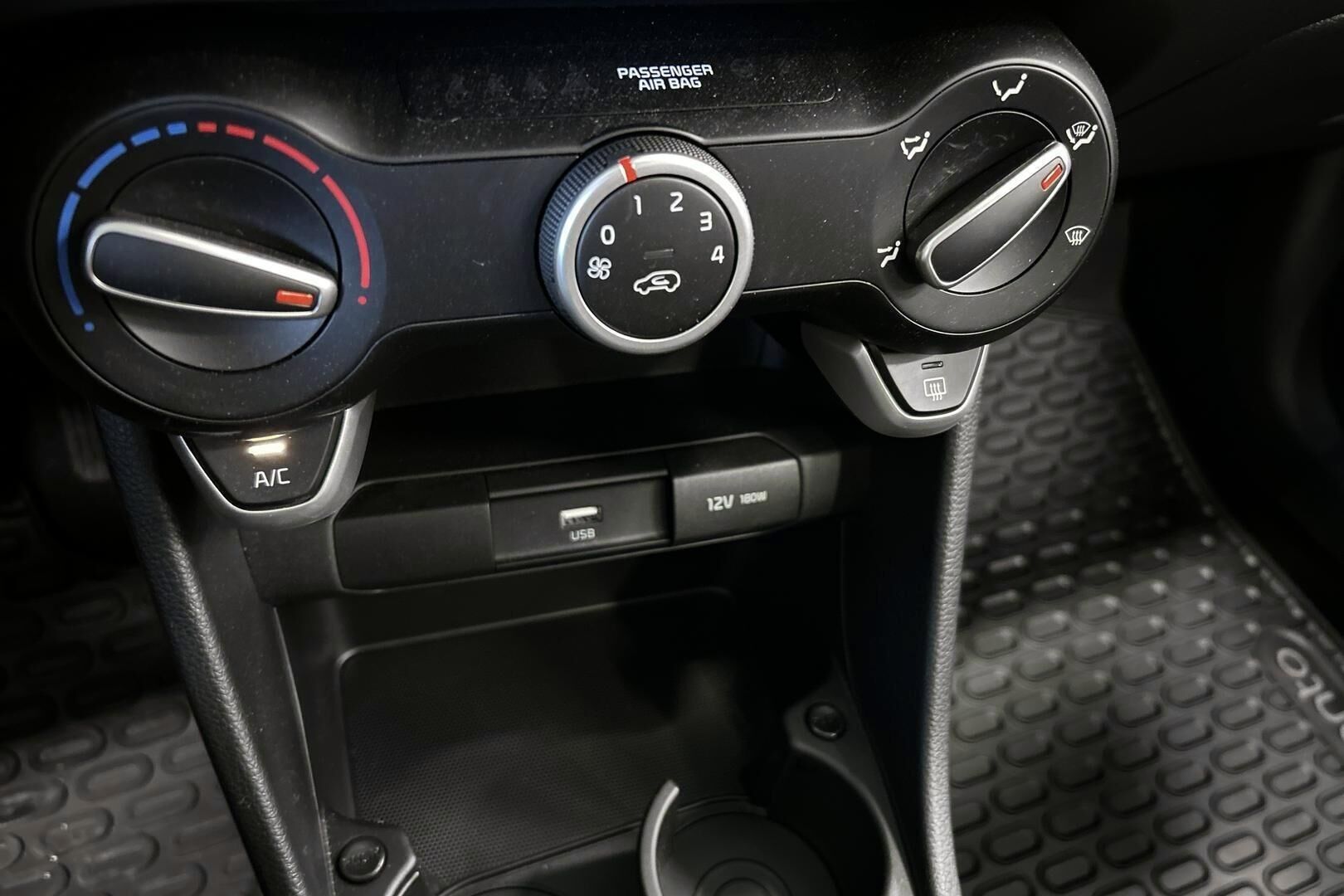 Kia Picanto iso kuva 16