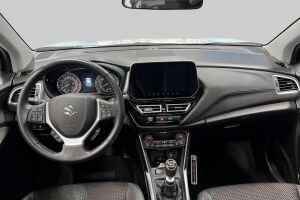 Suzuki S-Cross esikatselu 10