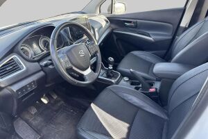 Suzuki S-Cross esikatselu 2