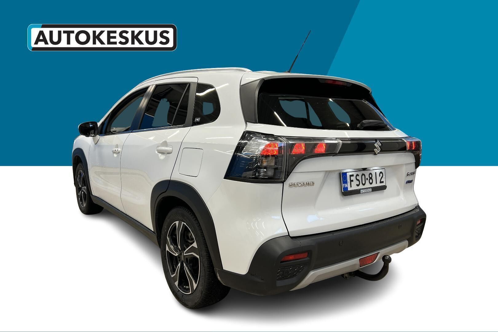 Suzuki S-Cross iso kuva 7
