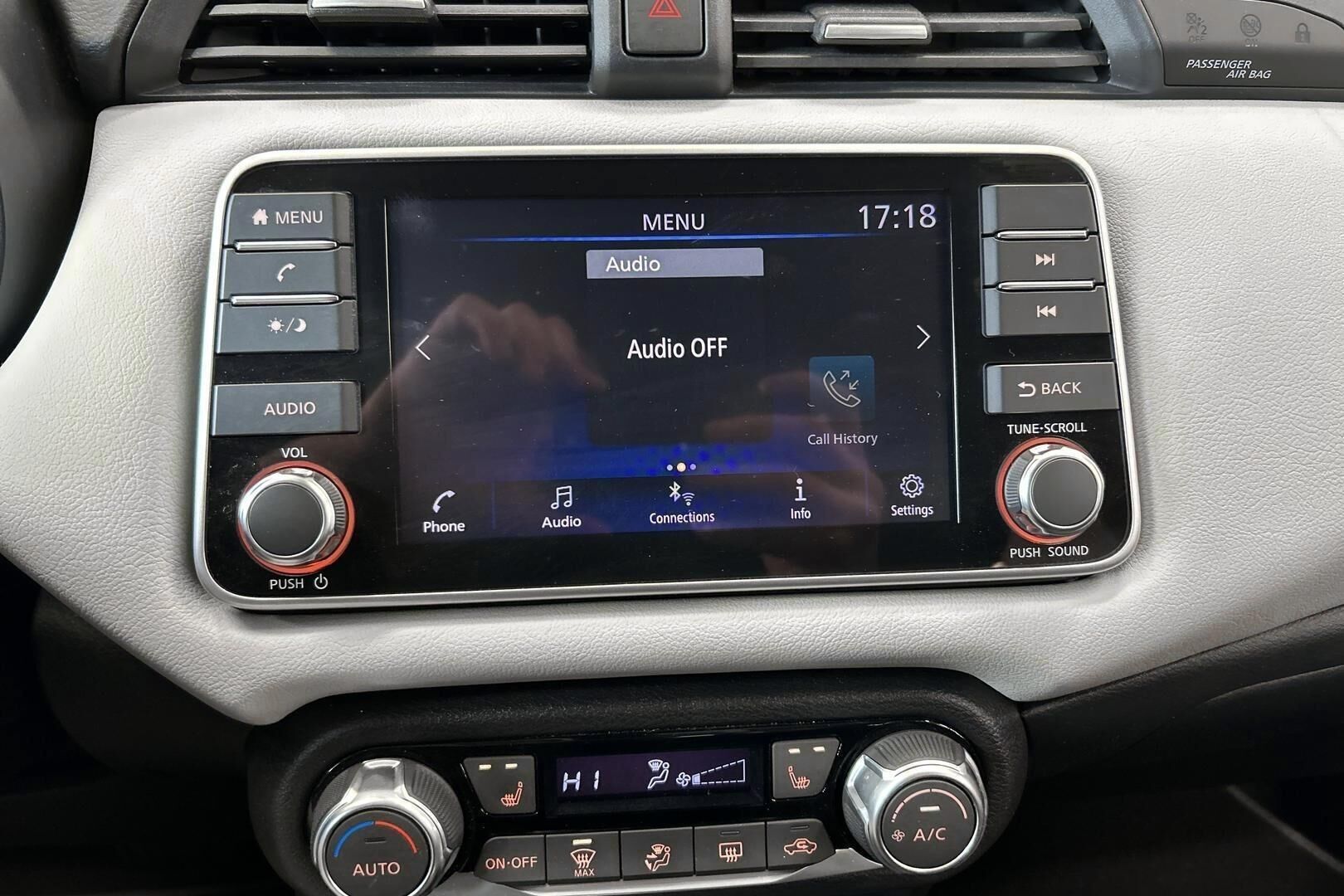 Nissan Micra iso kuva 13